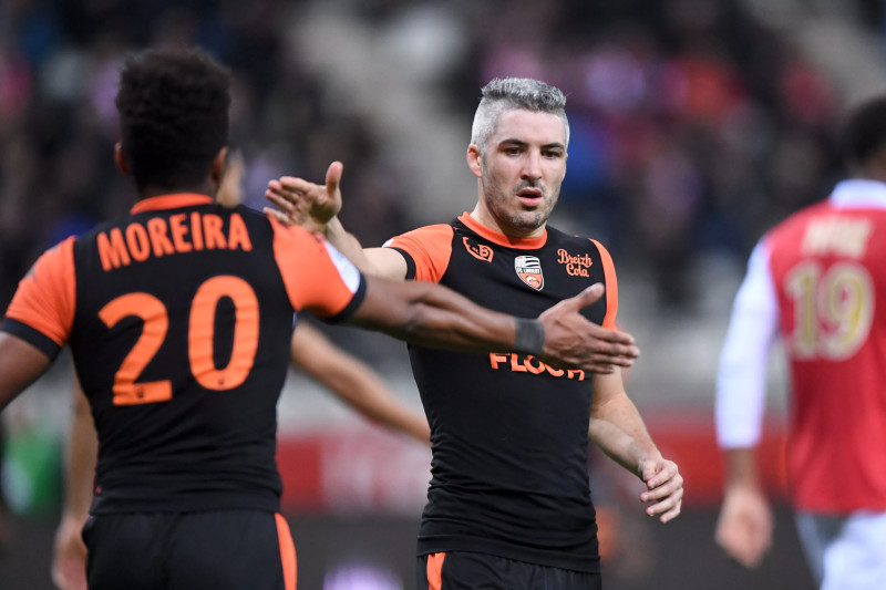 Lorient surclasse Pau et renforce sa position de leader en Ligue 2