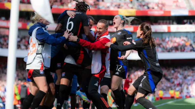 OL Féminin – Arsenal : La Remontada Impossible ? Les Fenottes au Bord du Gouffre…