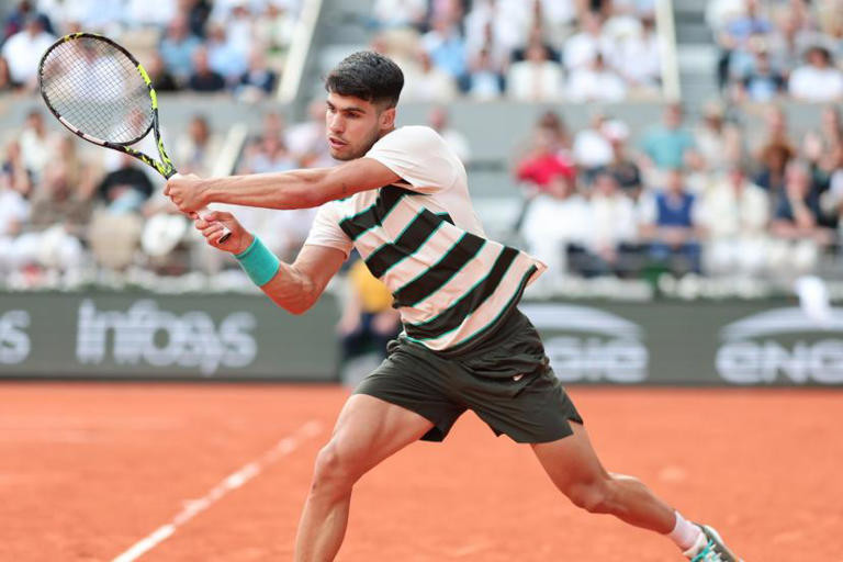 Alcaraz dompte Shelton à Roland-Garros : le n°2 mondial file en quarts