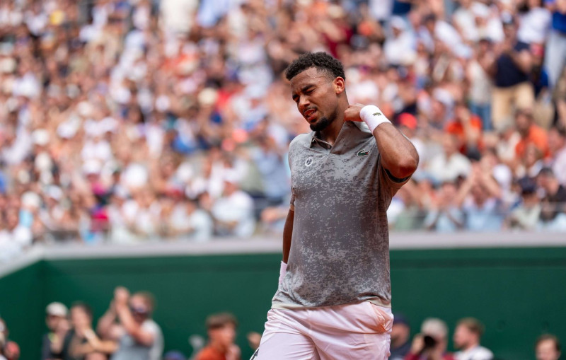 Arthur Fils forfait à Roland-Garros : une fracture qui change tout avant Rublev…