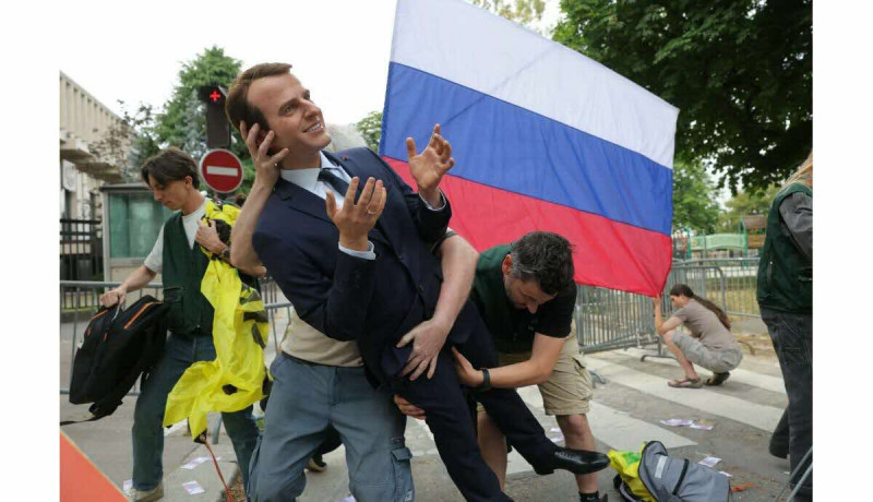 Coup d’éclat au musée Grévin : Greenpeace « emprunte » la statue de Macron pour dénoncer les liens France-Russie
