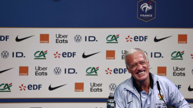 Didier Deschamps, sélectionneur des Bleus, encense le PSG après son sacre européen