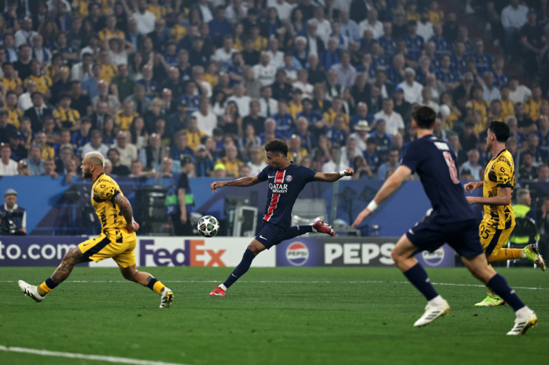 Federico Dimarco et Désiré Doué : Salaires, PSG et Inter Milan, la bataille des chiffres