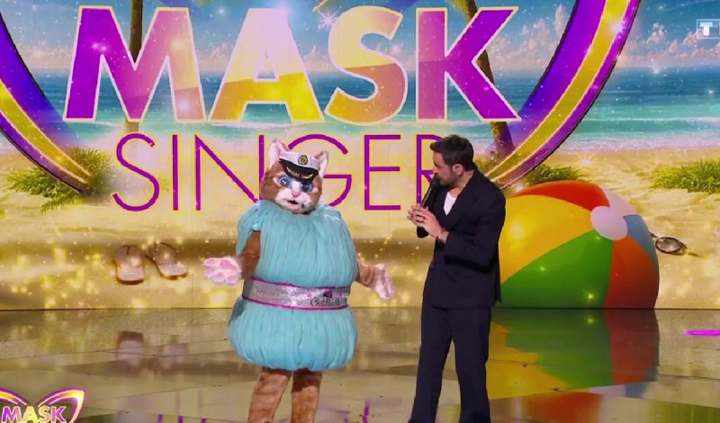 Mask Singer 2025 : le Chaton enfin démasqué, mais la Girafe réserve une surprise inattendue…