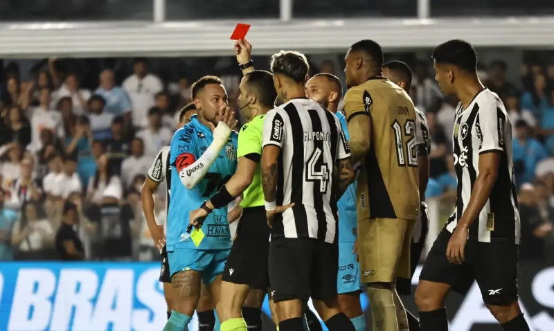 Neymar expulsé, Botafogo s’impose face à Santos : soirée sous tension au Brésil