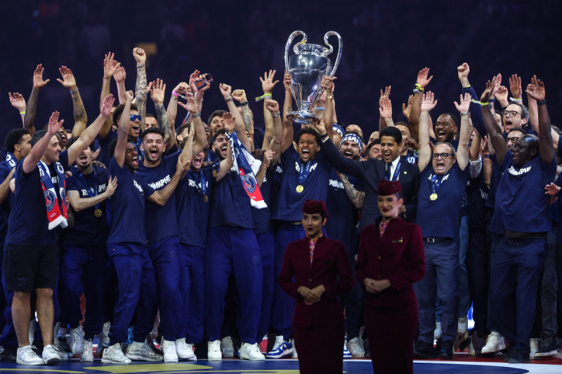 PSG champion d’Europe : Paris en fête, Grenoble endeuillée, soirée historique sur les Champs-Elysées