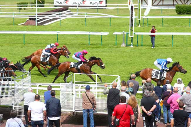 Résultat Quinté du jour : City Town s’impose à Compiègne, tous les rapports PMU