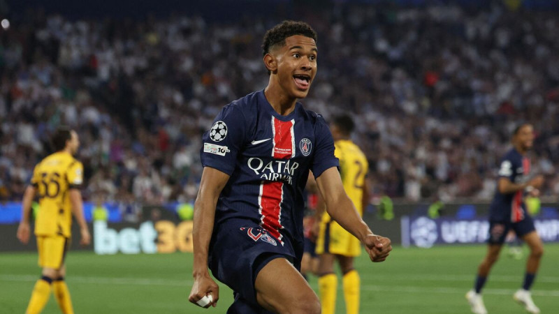 Senny Mayulu, 19 ans, héros inattendu du PSG en finale de Ligue des champions