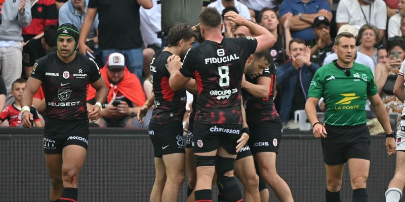 Top 14 : Toulouse écrase Lyon et s’affirme avant les phases finales