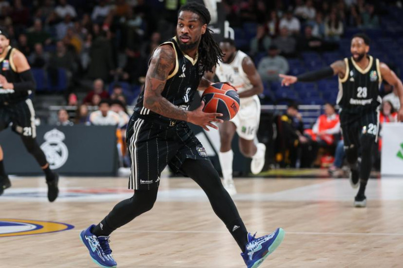 ASVEL s'impose de justesse à Saint-Quentin et garde l'invincibilité