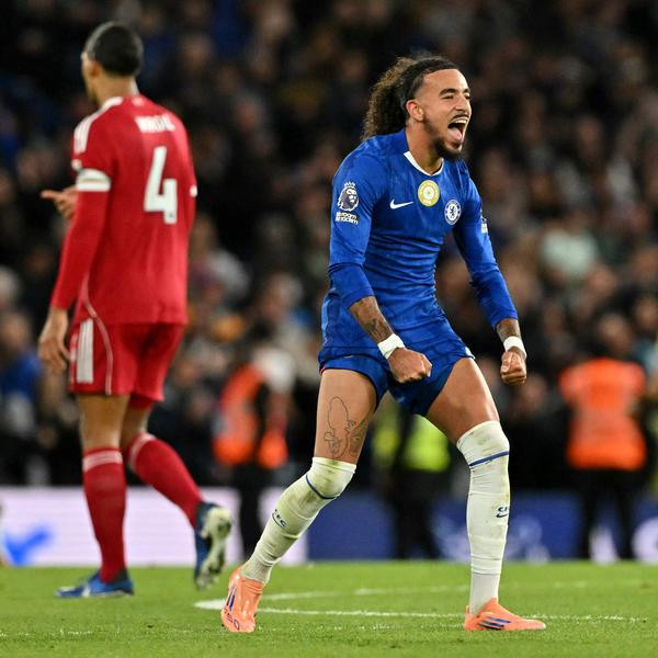 Chelsea triomphe de Liverpool sur le fil dans un duel enflammé