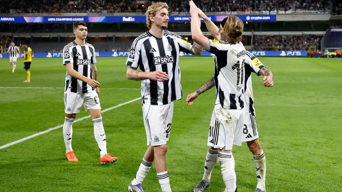 Football européen : victoires nettes pour Newcastle et surprises en Belgique