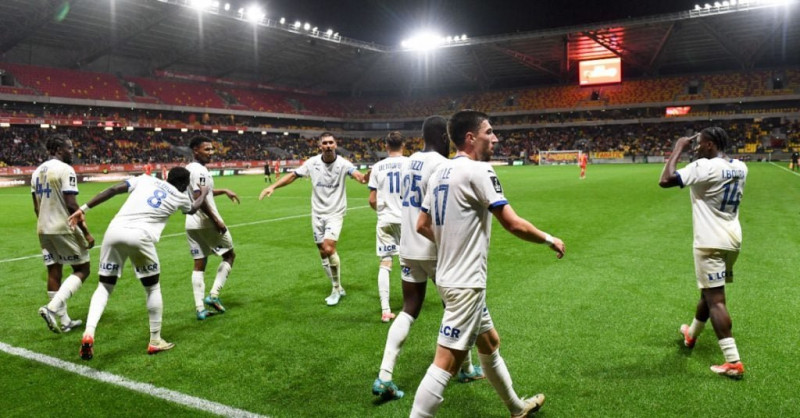 Ligue 2 : Troyes accroché par Le Mans, Pau profite pour co-leader