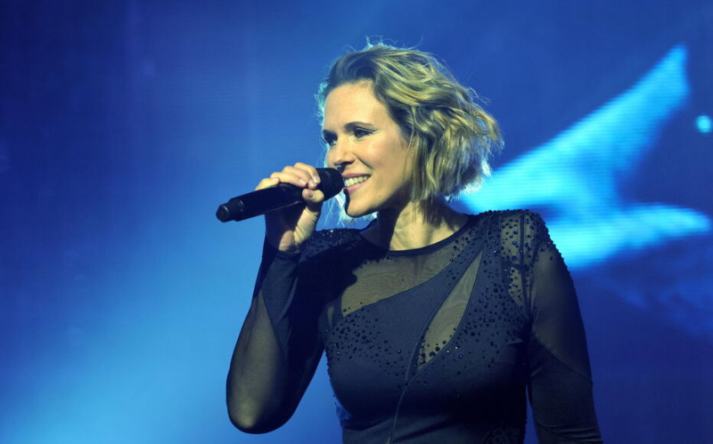 Lorie Pester relance sa carrière avec une tournée triomphale en 2025