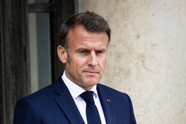 Macron promet un nouveau Premier ministre d'ici 48 heures