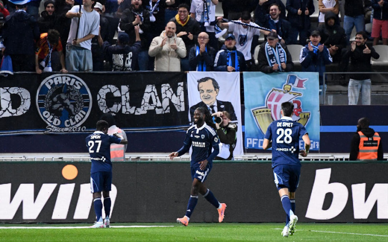 Paris FC domine Lorient : Krasso brille dans la victoire des Parisiens