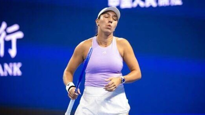 Pegula-Noskova : duel tendu en demi-finale du China Open 2025