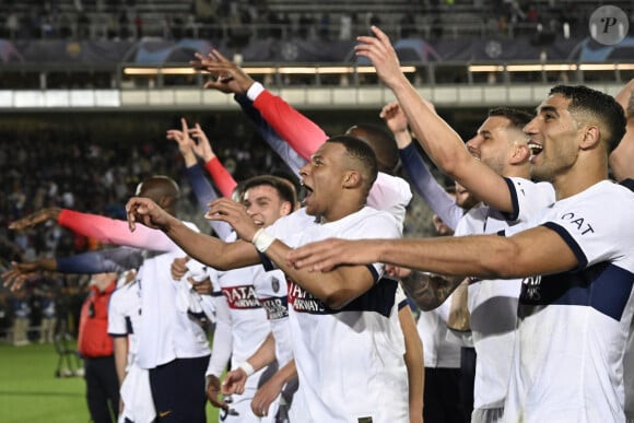 PSG triomphe in extremis à Barcelone en Ligue des champions