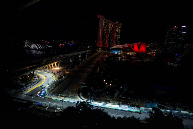 Qualifications GP Singapour 2025 : Verstappen en quête de pole sous les lumières de Marina Bay
