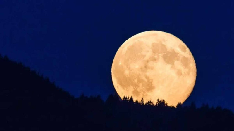 Super Pleine Lune d'octobre 2025 : un spectacle céleste imminent