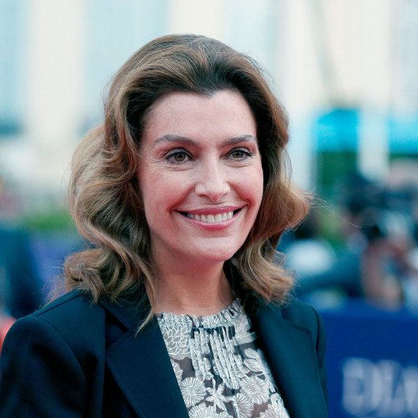 Daphné Roulier : Une Figure Discrète mais Incontournable du Paysage Médiatique Français