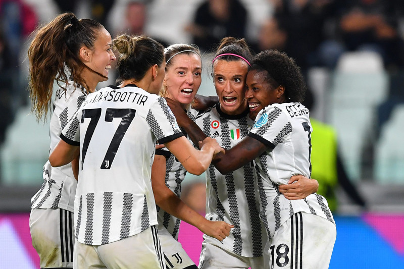 Juventus Football Club vs Olympique Lyonnais: Un Match de Légendes
