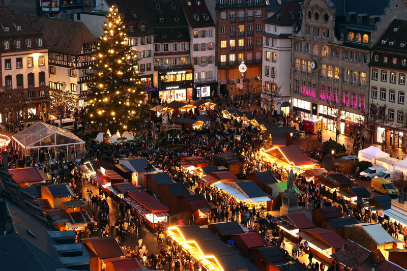 Strasbourg's Marché de Noël 2025: Un Festival de Tradition et de Saveurs