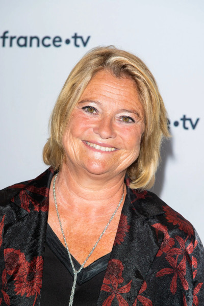 Marina Carrère d'Encausse: Une Vie Dévouée à la Santé et à la Télévision