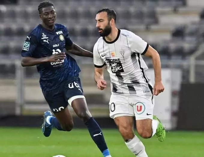 La Réaction de Himad Abdelli à son Exclusion de la CAN 2025 avec l'Algérie