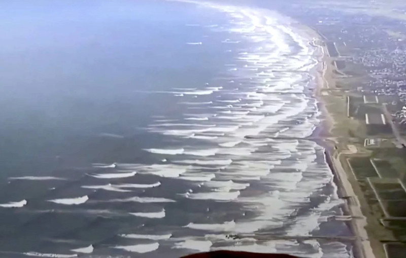 Japon: Une puissante alerte **tsunami** déclenchée après un **séisme** de magnitude 7.6