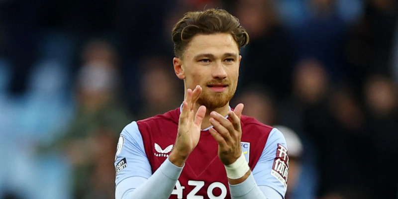 Analyse des Performances des Joueurs de Buendia, Trossard, et Cash