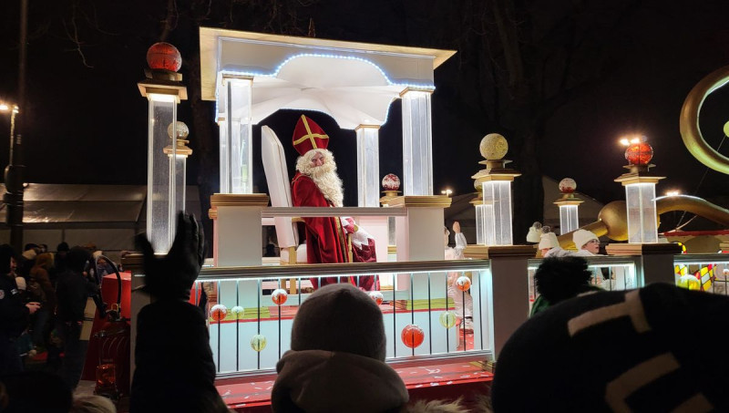 Le Grand Défilé de la Saint-Nicolas 2025 à Nancy : Une Plongée dans les Années Folles