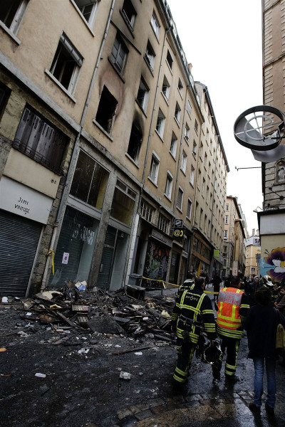 Explosion dans une usine chimique à Saint-Fons : une tragédie près de Lyon