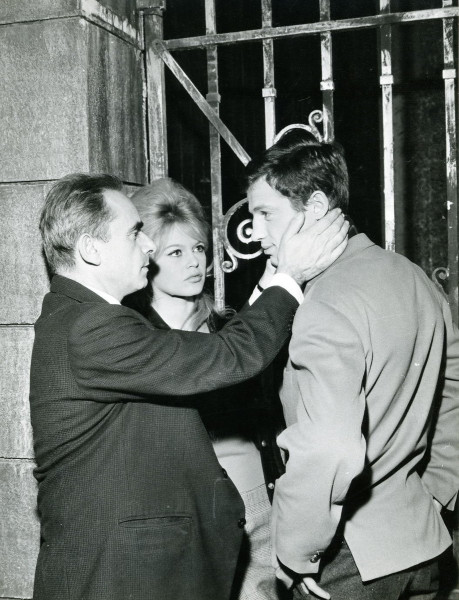 Jean-Louis Trintignant : Une Carrière Marquée par le Cinéma et des Liaisons Célèbres