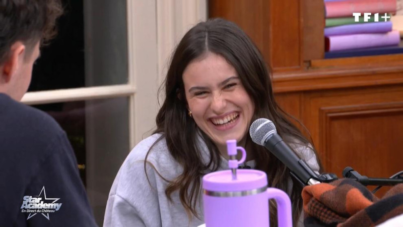 Jeanne de la Star Academy 2025 éliminée lors du prime de Noël