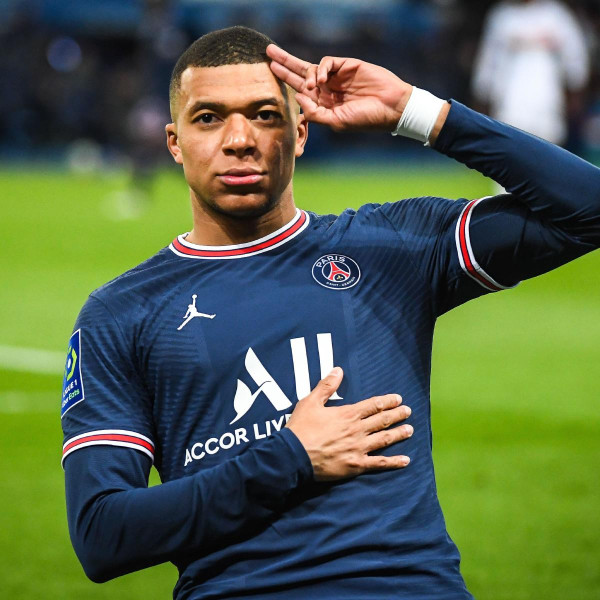 Kylian Mbappé et le PSG : La Fin d'une Ère et le Débat des Salaires Impayés