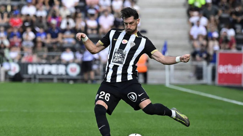 Les Herbiers Foot: Une Histoire de Passion et de Résilience