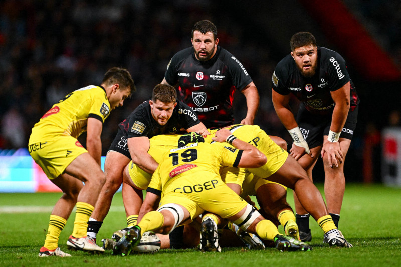 Le Stade Toulousain domine La Rochelle et devient champion d'automne 2025