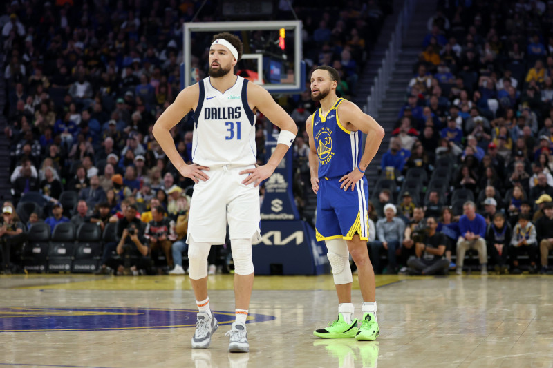 Warriors vs. Mavericks: A Thrilling Christmas Showdown
