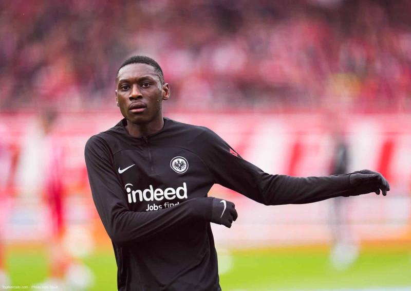 Eintracht Frankfurt vs Tottenham : Randal Kolo Muani et Wilson Odobert impliqués dans un léger accident de voiture