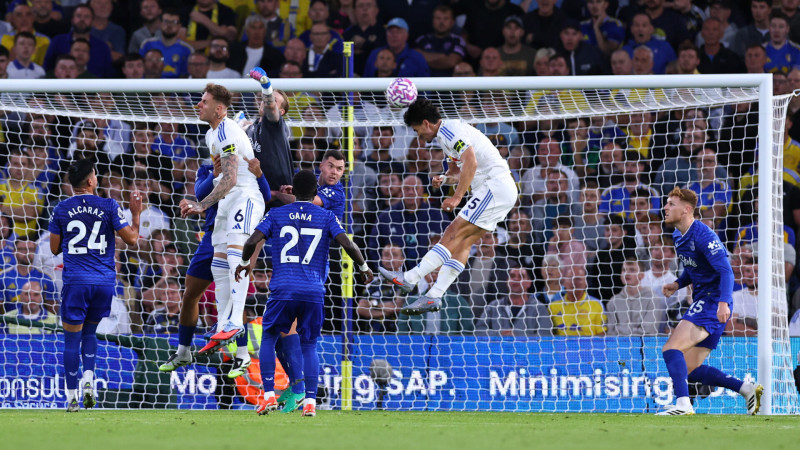 Everton secures crucial point against Leeds United