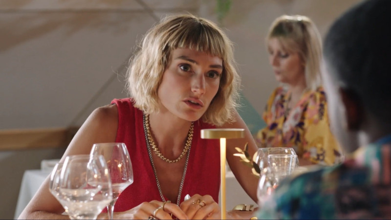 Loup et Anouk : Une Relation Scandaleuse dans Ici tout commence