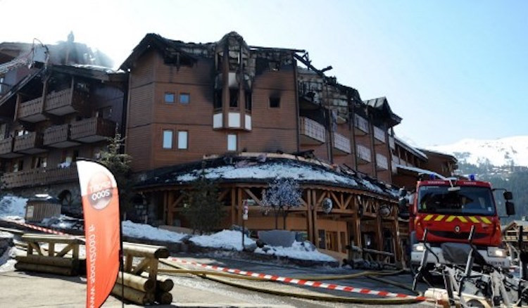 Incendie dévastateur à Courchevel : l'hôtel Les Grandes Alpes en proie aux flammes