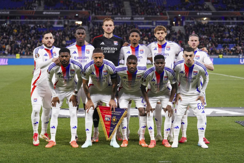 Noah Nartey : Une Nouvelle Étoile à l'Olympique Lyonnais