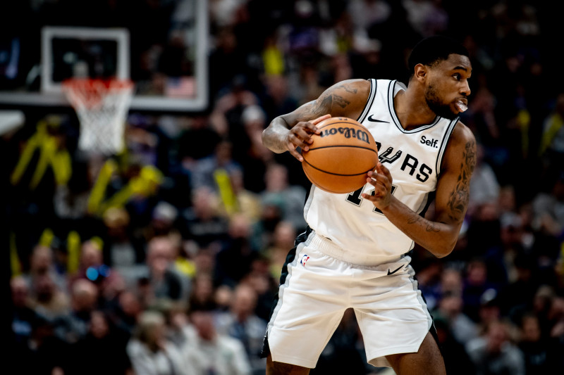 Les San Antonio Spurs triomphent face aux Utah Jazz avec un score de 123-110