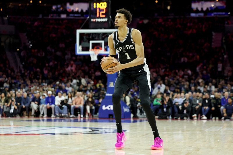 The San Antonio Spurs Triumph Over the Milwaukee Bucks in a Thrilling Game