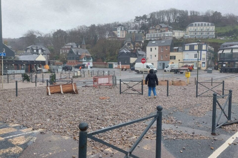 Le vent tempête Goretti frappe la France