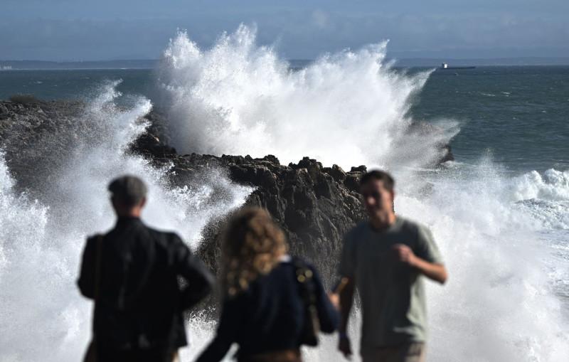 Tempête à l’ouest de l’Europe : Portugal sous les eaux et vents violents