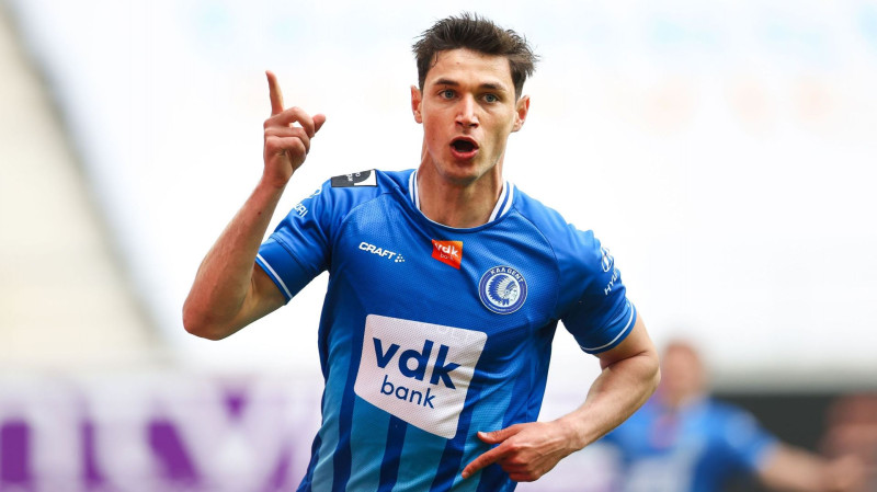 L'Olympique Lyonnais s'invite à la fête grâce à Roman Yaremchuk.