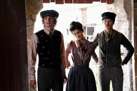 Suzanne Lindon : La révélation de 'Colours of Time'